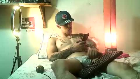 Snapshot of yeisoncastellanos1999 chatting on 22, 6, 2026 yeisoncastellanos1999 online show from 22, 6, 2026