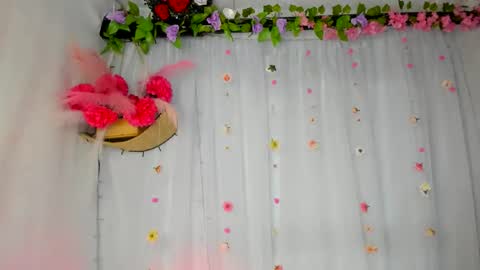 Snapshot of yelina_mh chatting on 25, 11, 2025 YELINA online show from 25, 11, 2025