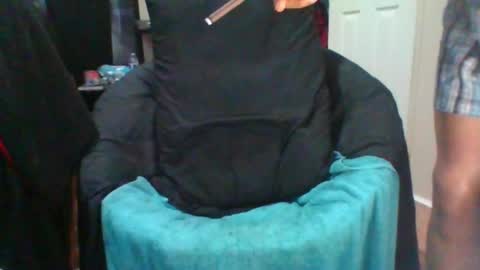 yellaboy31 online show from 7, 2, 2025