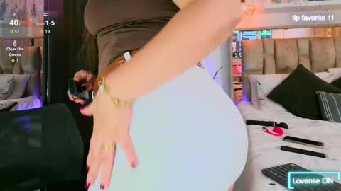 yellow_lily online show from 2, 6, 2026
