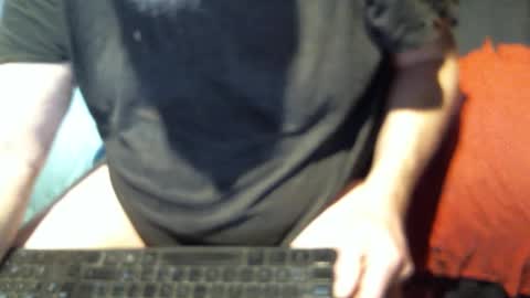 Snapshot of yellowsnakes chatting on 1, 11, 2025 . y e l l o w s n a k e s . online show from 1, 11, 2025