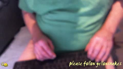 Snapshot of yellowsnakes chatting on 9, 1, 2026 . y e l l o w s n a k e s . online show from 9, 1, 2026