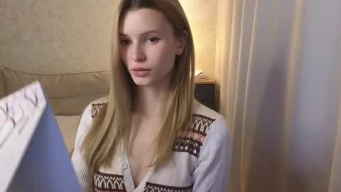 Snapshot of yennaone chatting on 11, 5, 2026 Yenna online show from 11, 5, 2026