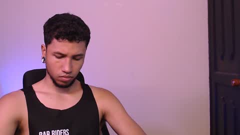 Snapshot of yerfon_s1 chatting on 9, 1, 2025 Yeff ind. model online show from 9, 1, 2025