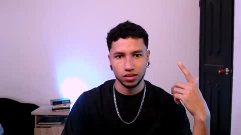 Snapshot of yerfon_s1 chatting on 20, 1, 2025 Yeff ind. model online show from 20, 1, 2025