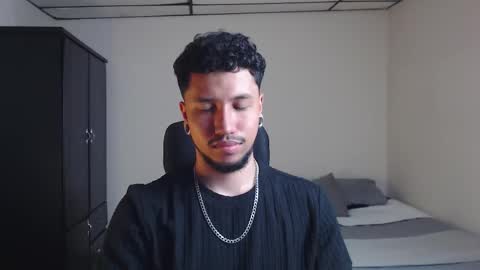 Snapshot of yerfon_s1 chatting on 30, 11, 2025 Yeff ind. model online show from 30, 11, 2025