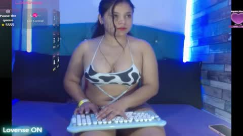 yesamin_stone18 online show from 6, 6, 2026