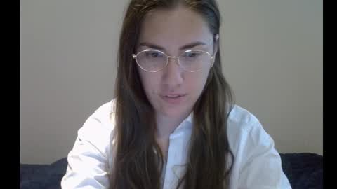 Snapshot of yesyoucanjustdoit chatting on 10, 9, 2025 Kira online show from 10, 9, 2025