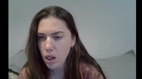 Snapshot of yesyoucanjustdoit chatting on 8, 10, 2025 Kira online show from 8, 10, 2025