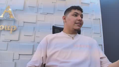  YHAN ALVAREZ25  online show from 23, 2, 2025