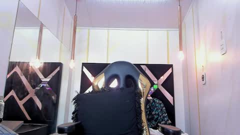  YHAN ALVAREZ25  online show from 24, 2, 2025