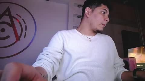  YHAN ALVAREZ25  online show from 30, 4, 2026