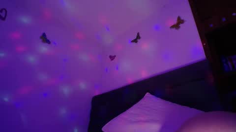 Yiny online show from 18, 2, 2025