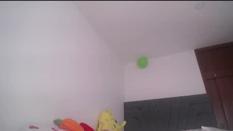 Yiny online show from 27, 4, 2026