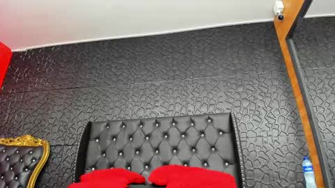 yiyisandoval online show from 30, 9, 2025