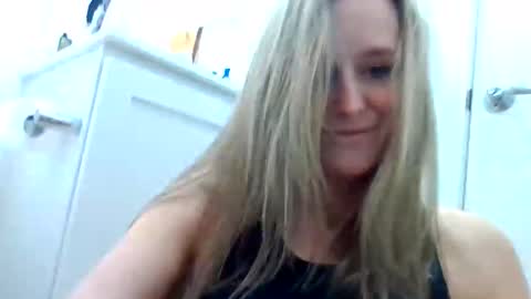 yogabuttttttt online show from 22, 5, 2026