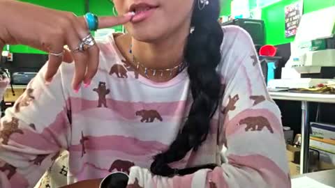 Yoitshoney online show from 25, 6, 2026