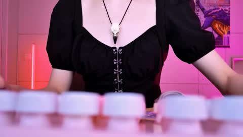 yoka_paradoxxx online show from 16, 12, 2025