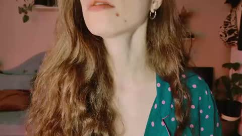 yoka_paradoxxx online show from 25, 6, 2026