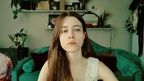 yoka_paradoxxx online show from 14, 7, 2026