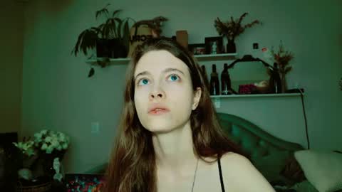 yoka_paradoxxx online show from 22, 7, 2026