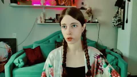 yoka_paradoxxx online show from 2, 8, 2026