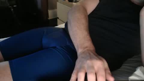 yorkiemanuk online show from 2, 11, 2025