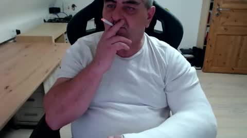 yoschi1976 online show from 29, 11, 2025