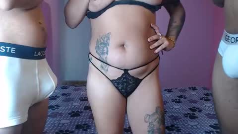 Snapshot of yoshixxx33 chatting on 1, 4, 2026 yoshixxx33 online show from 1, 4, 2026