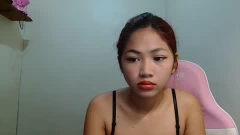 Snapshot of yosufloversweet chatting on 4, 4, 2026 fin online show from 4, 4, 2026