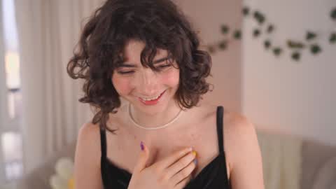 Snapshot of you_fell_in_love chatting on 22, 12, 2024 Elizabeth brunette -- Darline blonde online show from 22, 12, 2024