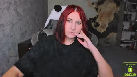 Snapshot of you_lika chatting on 25, 10, 2025 Lika online show from 25, 10, 2025