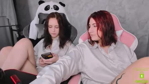 Snapshot of you_lika chatting on 9, 11, 2025 Lika online show from 9, 11, 2025