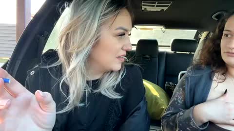 Snapshot of you_love_melisa chatting on 23, 1, 2025 private on 18 per minute start private 500 tokensOnlyfans online show from 23, 1, 2025