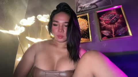 Snapshot of you_should_try chatting on 26, 5, 2026 Denice online show from 26, 5, 2026