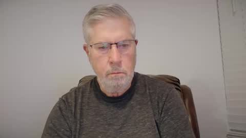 Snapshot of yougogirl_3 chatting on 3, 3, 2025 Colorado Guy Straight online show from 3, 3, 2025