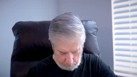 Snapshot of yougogirl_3 chatting on 12, 9, 2025 Colorado Guy Straight online show from 12, 9, 2025