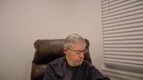 Snapshot of yougogirl_3 chatting on 4, 11, 2025 Colorado Guy Straight online show from 4, 11, 2025