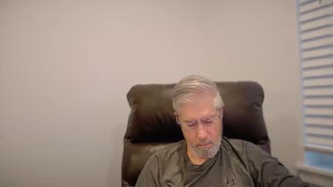 Snapshot of yougogirl_3 chatting on 8, 11, 2025 Colorado Guy Straight online show from 8, 11, 2025