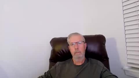 Snapshot of yougogirl_3 chatting on 24, 11, 2025 Colorado Guy Straight online show from 24, 11, 2025