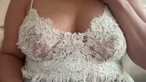Bellas Breasts online show from 4, 7, 2026
