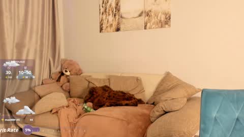 Snapshot of your__voice chatting on 14, 11, 2025 Camilla online show from 14, 11, 2025