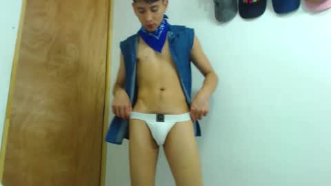 Snapshot of your_boy_hot chatting on 26, 4, 2026 your boy online show from 26, 4, 2026