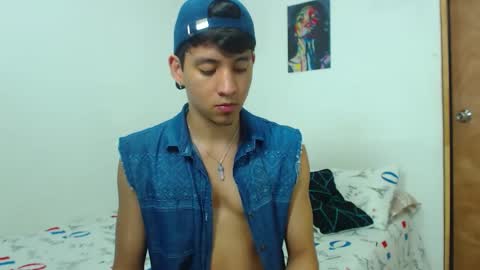 Snapshot of your_boy_hot chatting on 18, 5, 2026 your boy online show from 18, 5, 2026