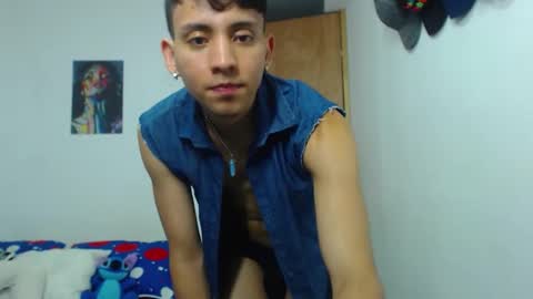 Snapshot of your_boy_hot chatting on 21, 5, 2026 your boy online show from 21, 5, 2026