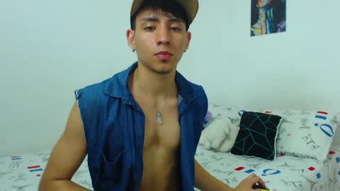 Snapshot of your_boy_hot chatting on 6, 6, 2026 your boy online show from 6, 6, 2026