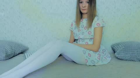 Lily online show from 3, 2, 2025