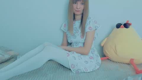 Lily online show from 9, 10, 2025