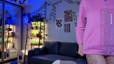 Snapshot of your_corvus chatting on 14, 11, 2025 your_corvus online show from 14, 11, 2025