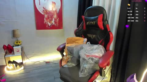 Snapshot of your_dreamasian chatting on 2, 1, 2025 YourSeductiveWife online show from 2, 1, 2025